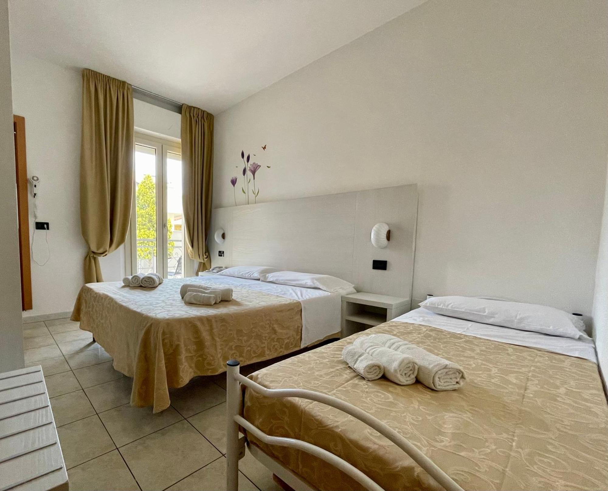 Dependance Hotel Marina Риччоне Екстер'єр фото